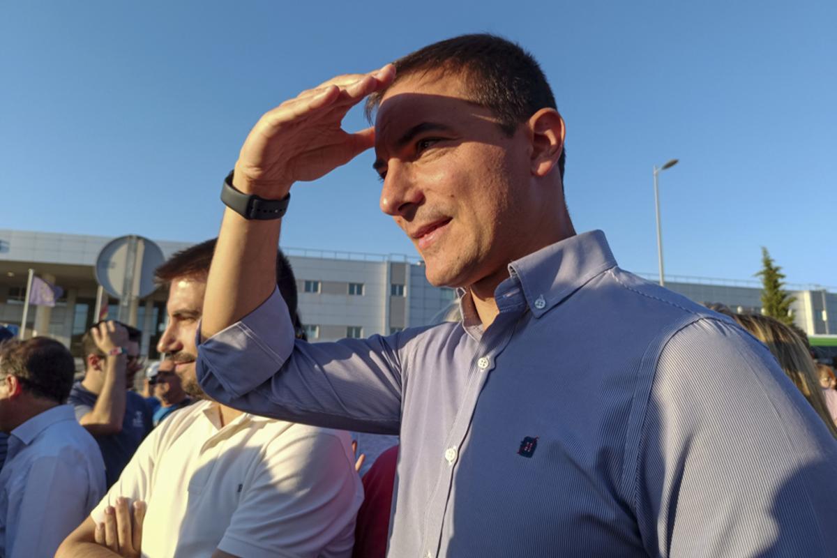 El secretario general del PSOE-M, Juan Lobato, durante una manifestación vecinal el pasado lunes.