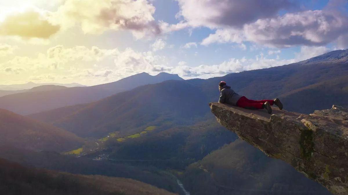 La ruta de senderismo al Mirador de Zamariain, una roca suspendida sobre el vacío.