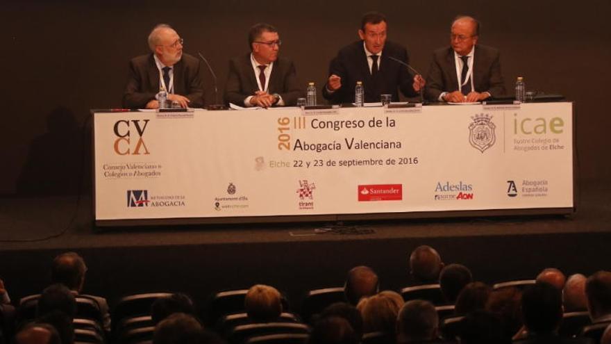 La apertura del congreso de la abogacía en Elche.