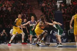 79-84: El Unicaja acaba cuarto la Final Four de la BCL