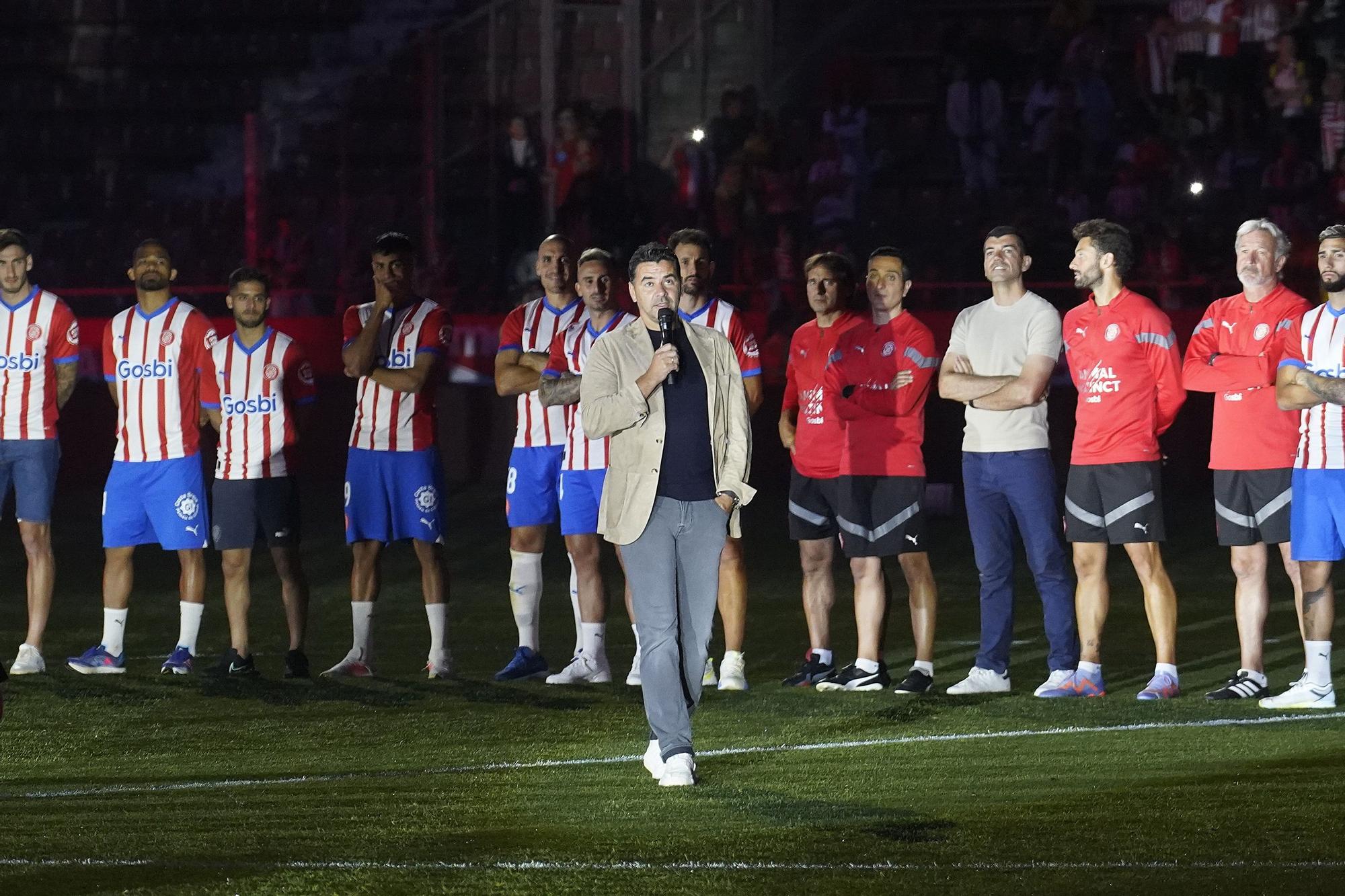 El Girona celebra la permanència amb el públic de l'estadi de Montilivi