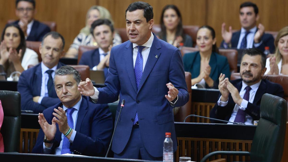 Juanma Moreno, en el Parlamento de Andalucía.