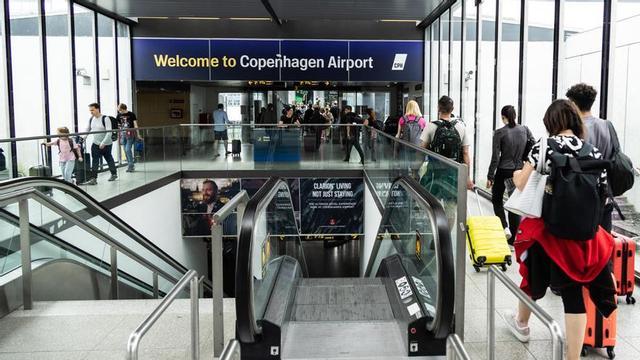 Vista de la entrada al aeropuerto de Copenhague, Dinamarca