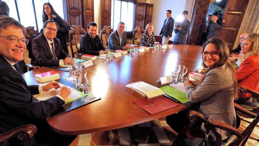 El Gobierno valenciano se ha reunido en el Palau de la Generalitat convocado de urgencia por el president, Ximo Puig, para aprobar el adelanto de las elecciones autonómicas el 28 de abril, el mismo día que las generales.