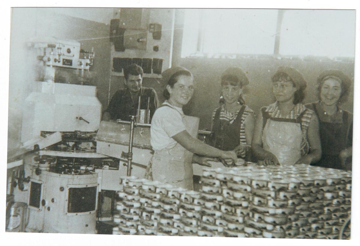 En imágenes: Repaso a la industria conservera de Tapia