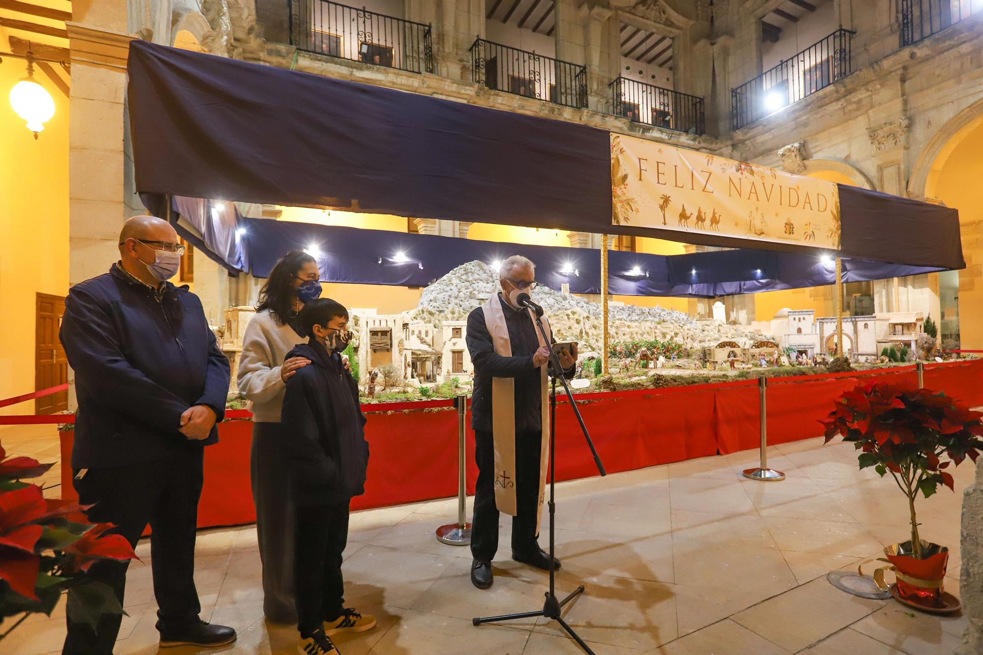 Se enciende la Navidad en Orihuela