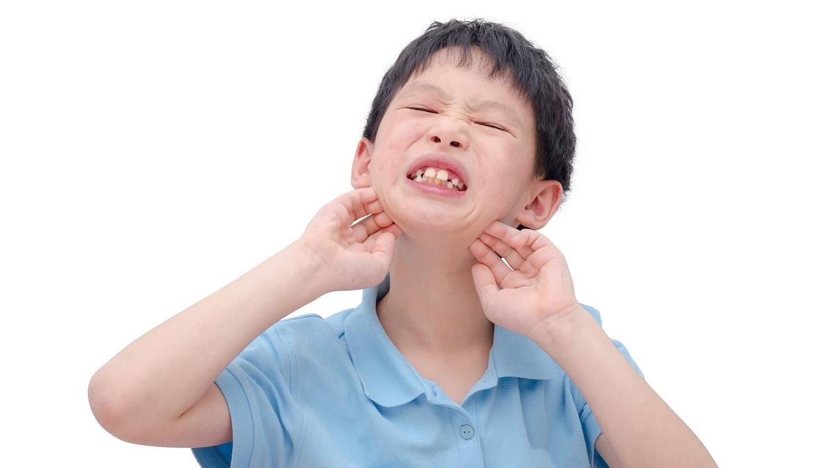 Las paperas pueden producir dolor de oído al masticar.