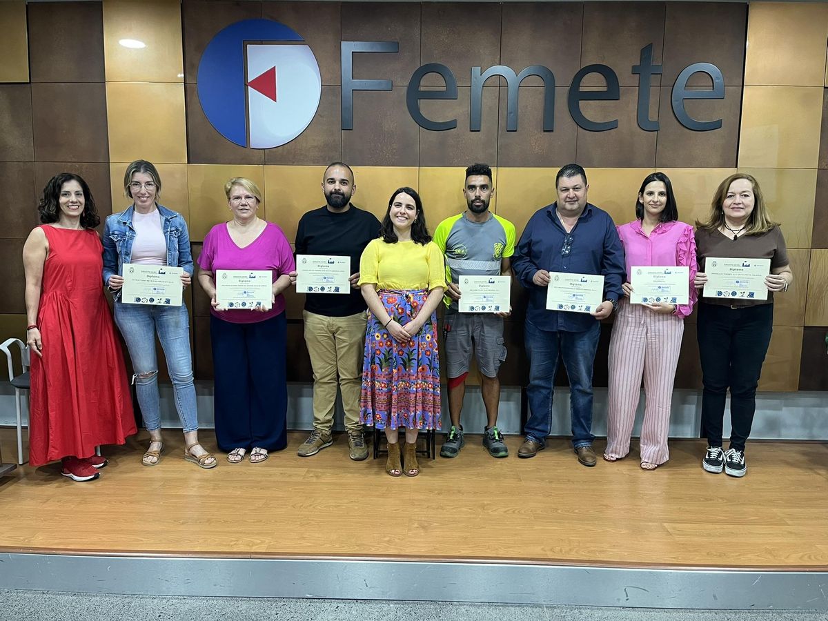 Entrega de diplomas a empresas