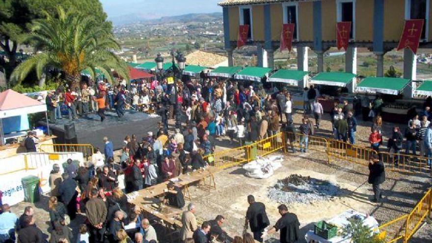 Llega el Mercadillo Artesanal &#039;El Mesoncico&#039; con una edición dedicada al carnaval