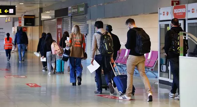 Los viajeros nacionales que lleguen a Ibiza no tendrán que aportar el formulario covid