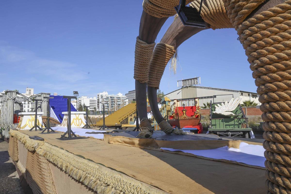 Los últimos detalles para la Cabalgata de los Reyes Magos en Alicante