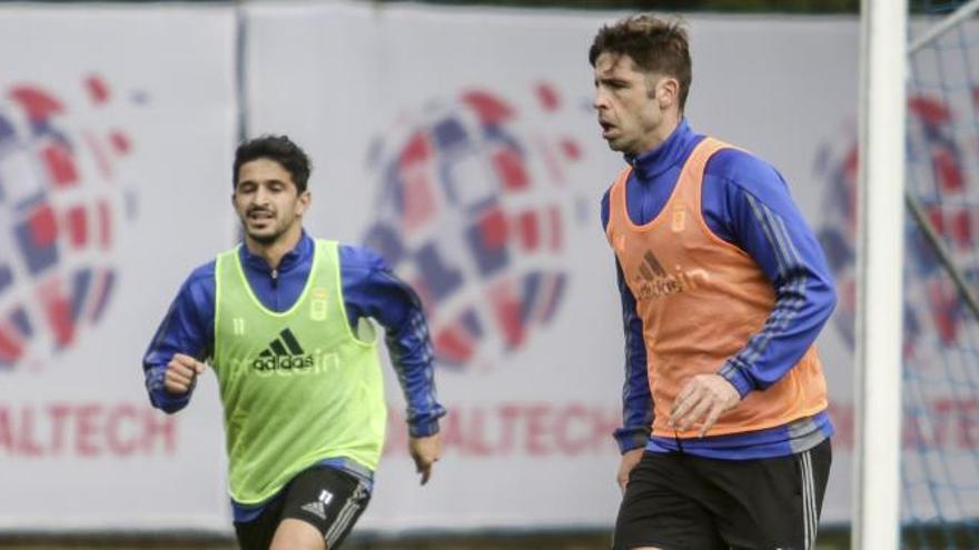 Verdés vuelve a entrenarse con el Oviedo en El Requexón