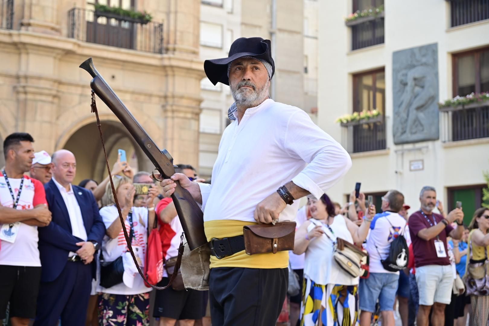 Galería | Un millar de peñistas toman Castellón