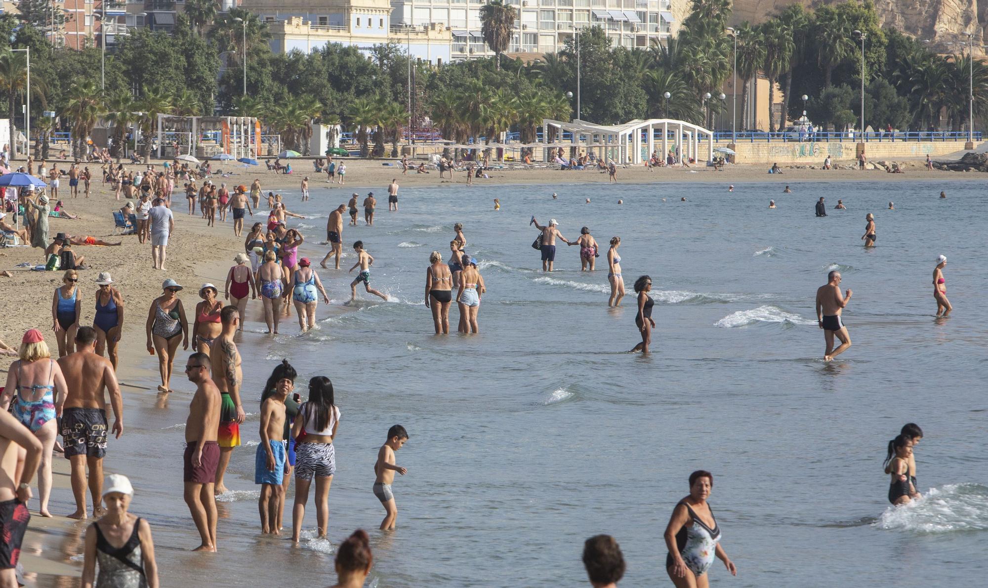 Imágenes de verano en pleno otoño.