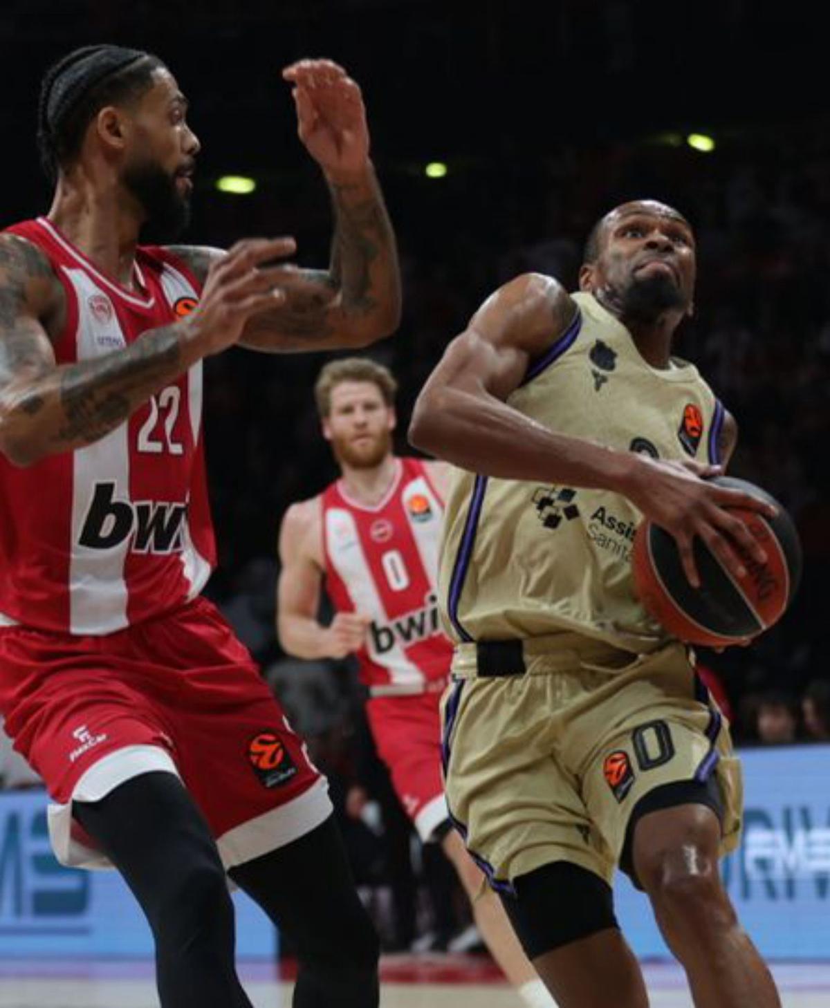 El Barça pateix  una apagada brutal en l’últim quart i sucumbeix contra l’Olympiacos