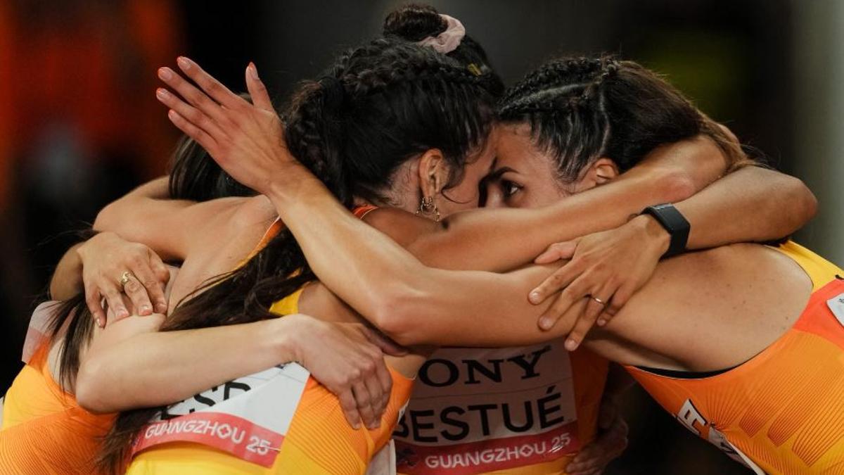 El cuarteto español, con Cladera a la derecha, tras la carrera.