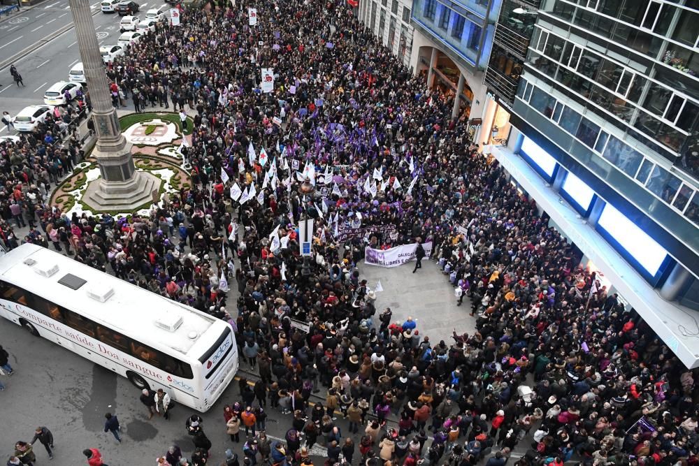 Unas 40.000 personas secundan la marcha feminista