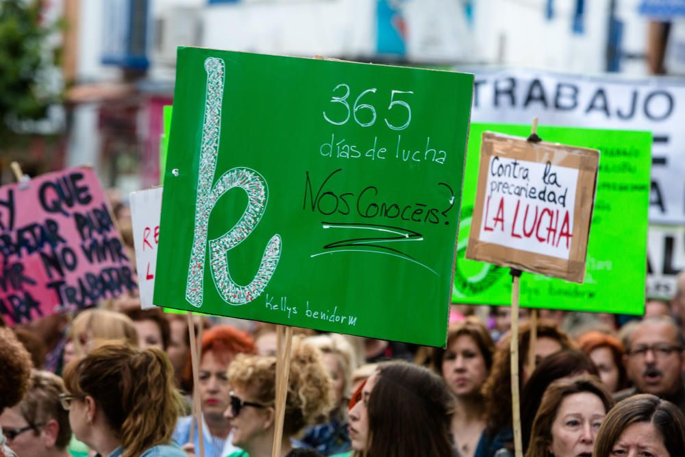 Multitudinaria manifestación contra la precariedad laboral en Benidorm