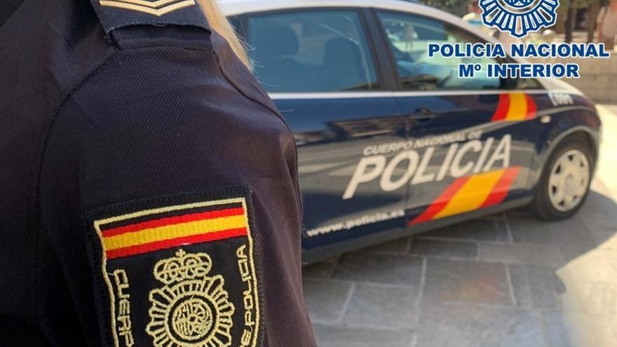 Buscan a un joven que arrolló a su pareja en Antequera con un coche robado en Badajoz