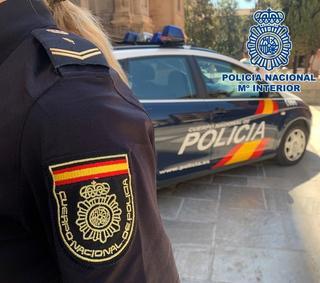 Buscan a un joven que arrolló a su pareja en Antequera con un coche robado en Badajoz