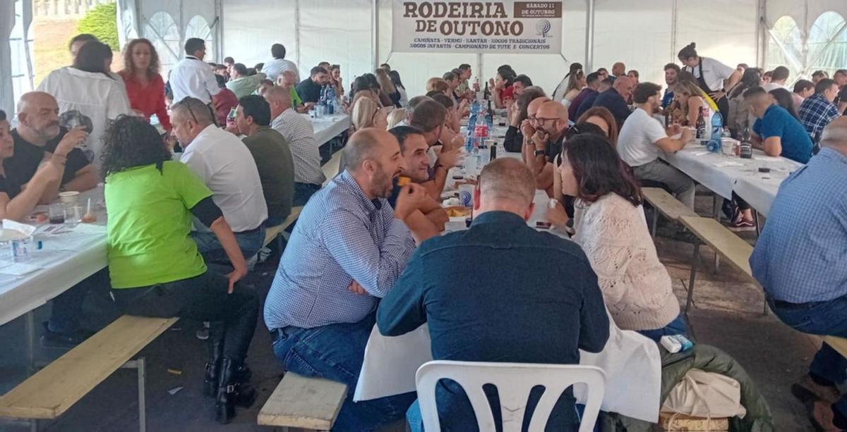 Na xornada non faltou 
o xantar. | Manuel Seixas