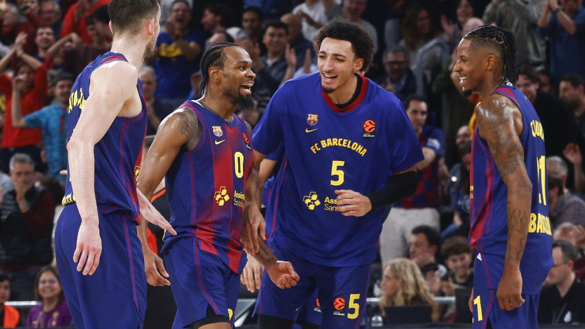 Los jugadores del Barça celebrando una canasta en la Euroliga