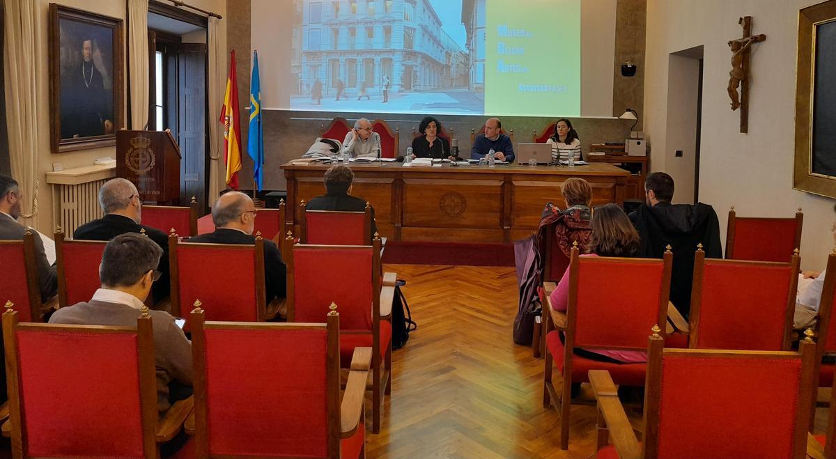 Reunión del Consejo de Patrimonio en la que se aprobó el proyecto de ampliación del Bellas Artes.
