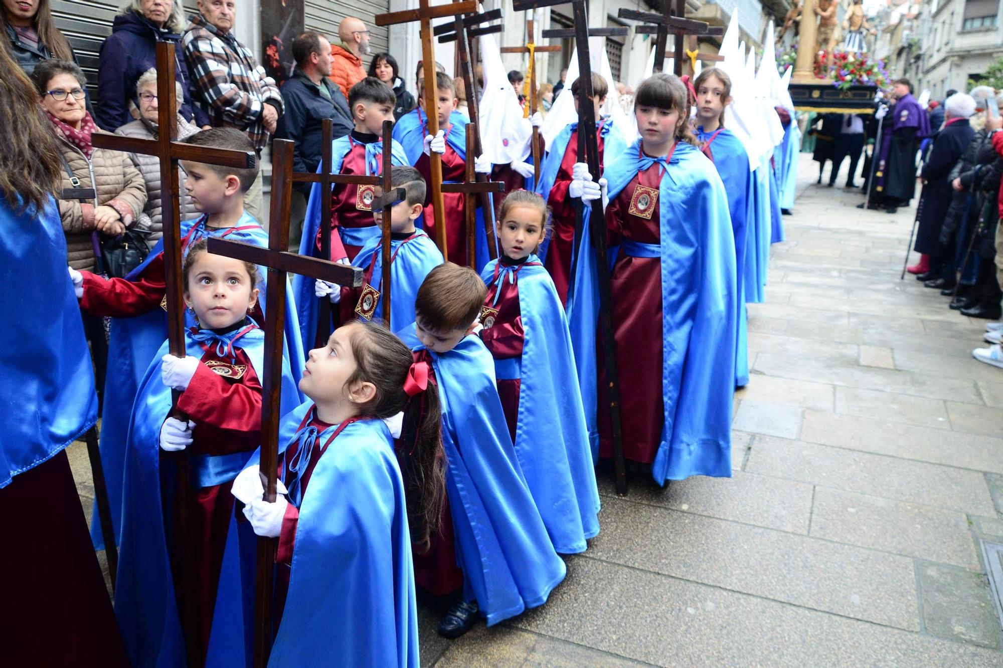 Jueves Santo de pasión y lluvia en Cangas