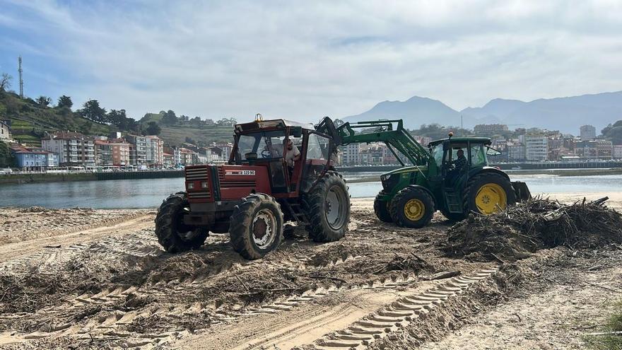 Superficie, capacidad económica y coste real de los trabajos: los nuevos criterios para el reparto de las ayudas para la limpieza de playas
