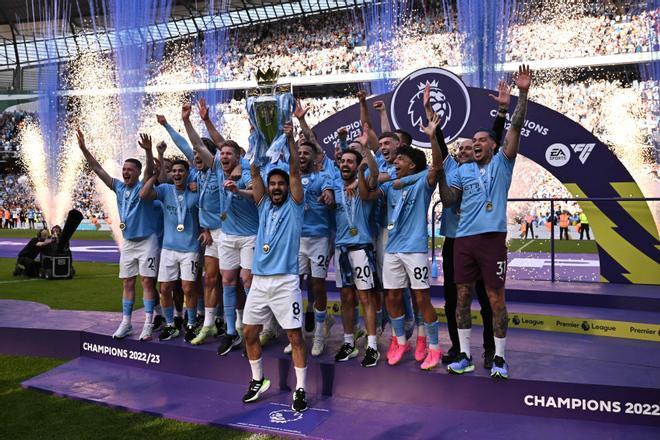 Así ha sido la loca celebración de la Premier League en el Etihad Stadium