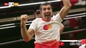 Figo bate un Récord Guinness al jugar al fútbol a más de 6.000 metros de altitud.