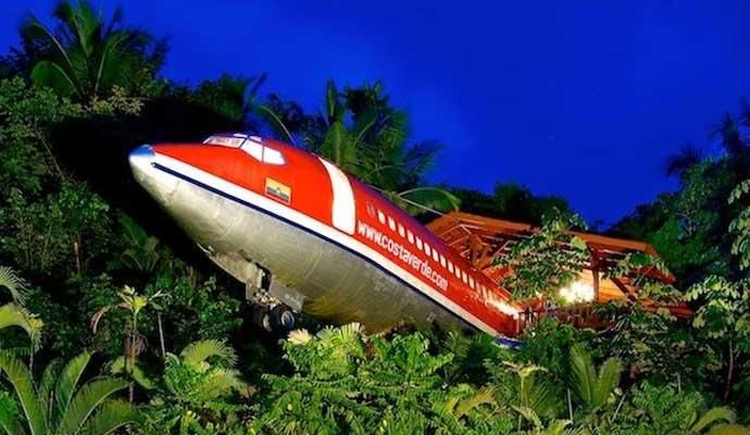 Boeing 727 reconvertido en hotel de lujo (Costa Rica)