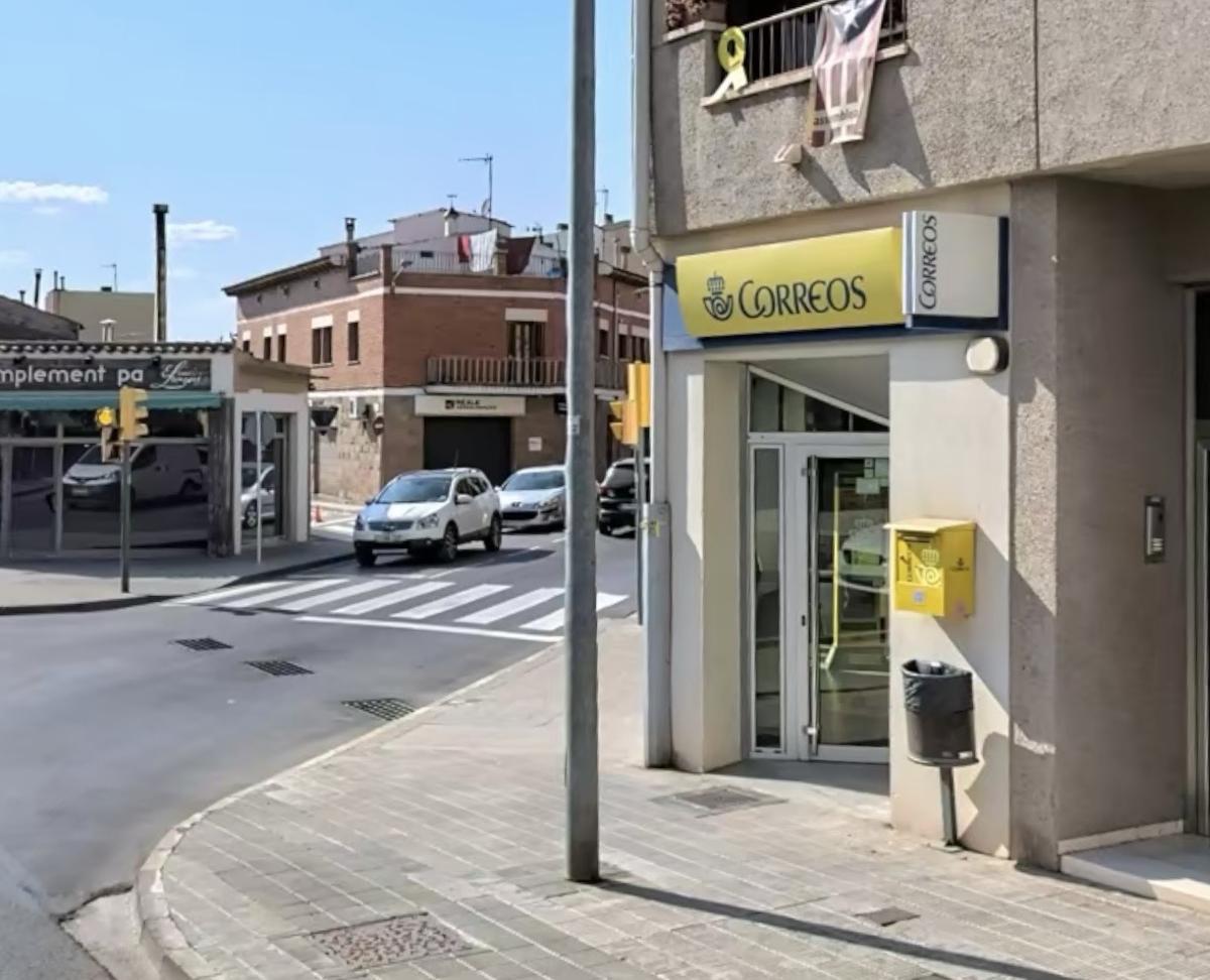 Oficina de Correus de Sant Fruitós de Bages, a la carretera de Vic, 117