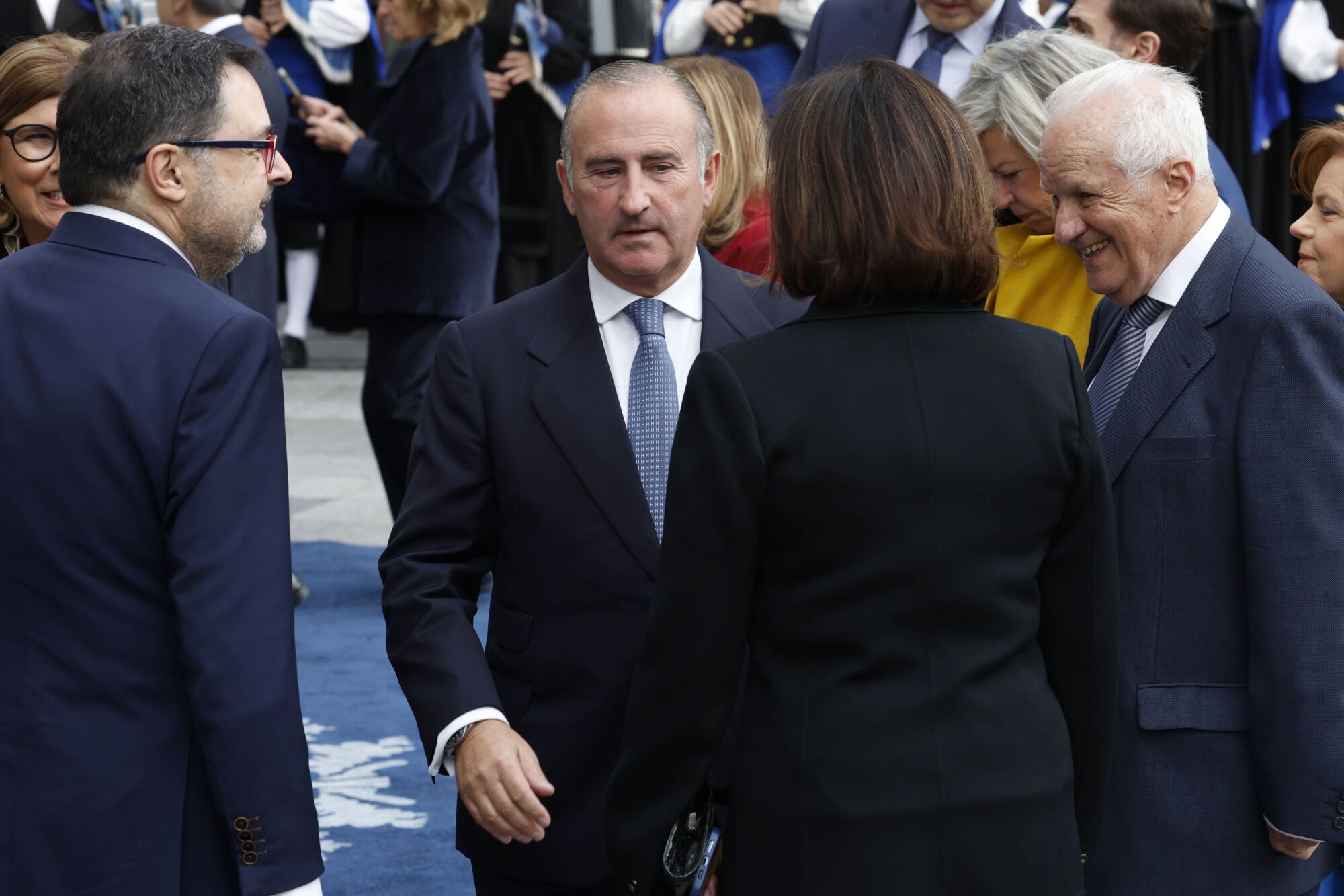 Así fue la llegada de los invitados a los premios "Princesa de Asturias" y su paso por la alfombra azul