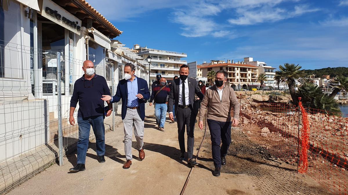 Arrancan las reivindicadas obras de refuerzo en el dique de Cala Rajada