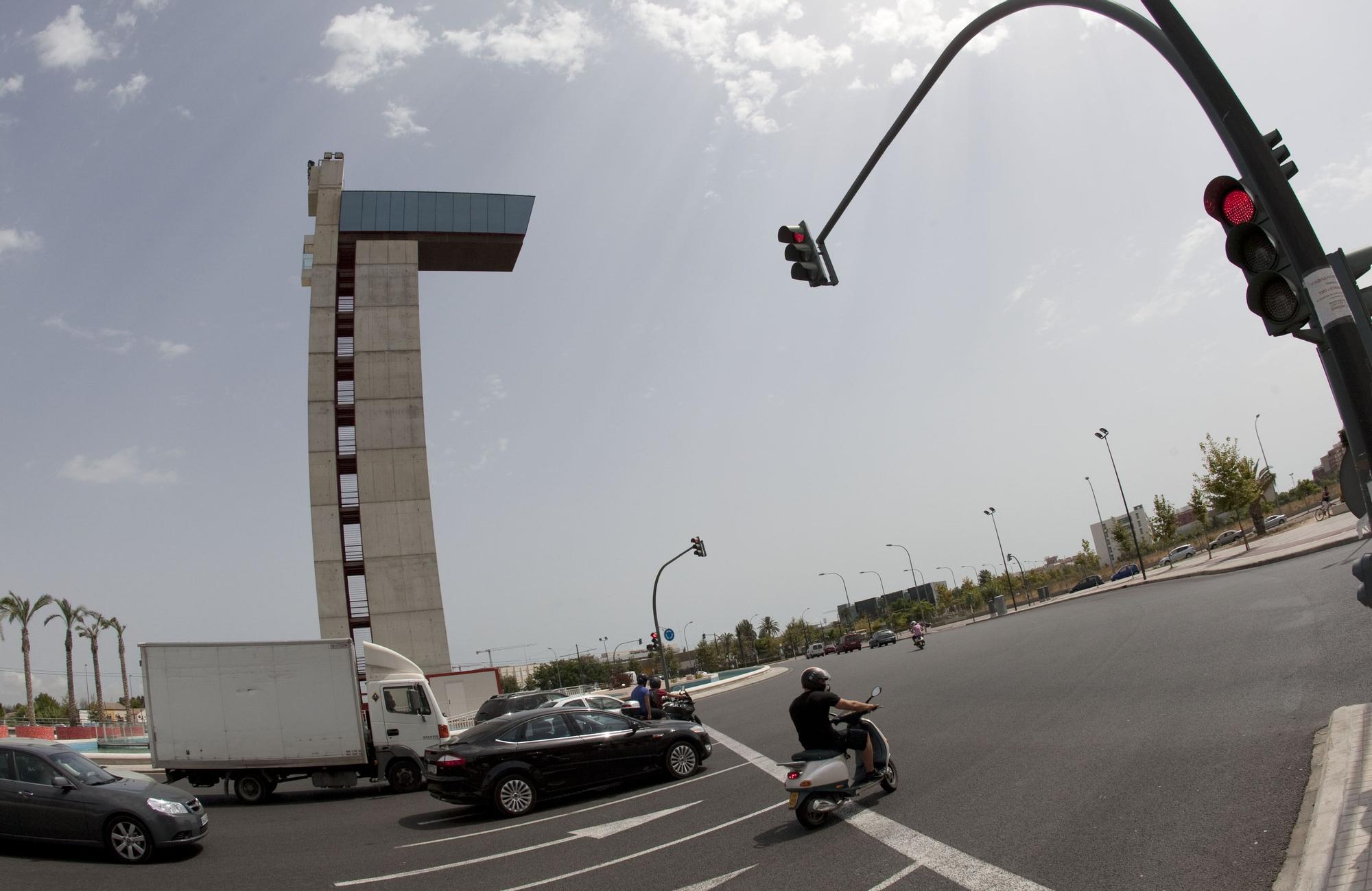 Torre Miramar: el millonario mirador que acabó en el abandono