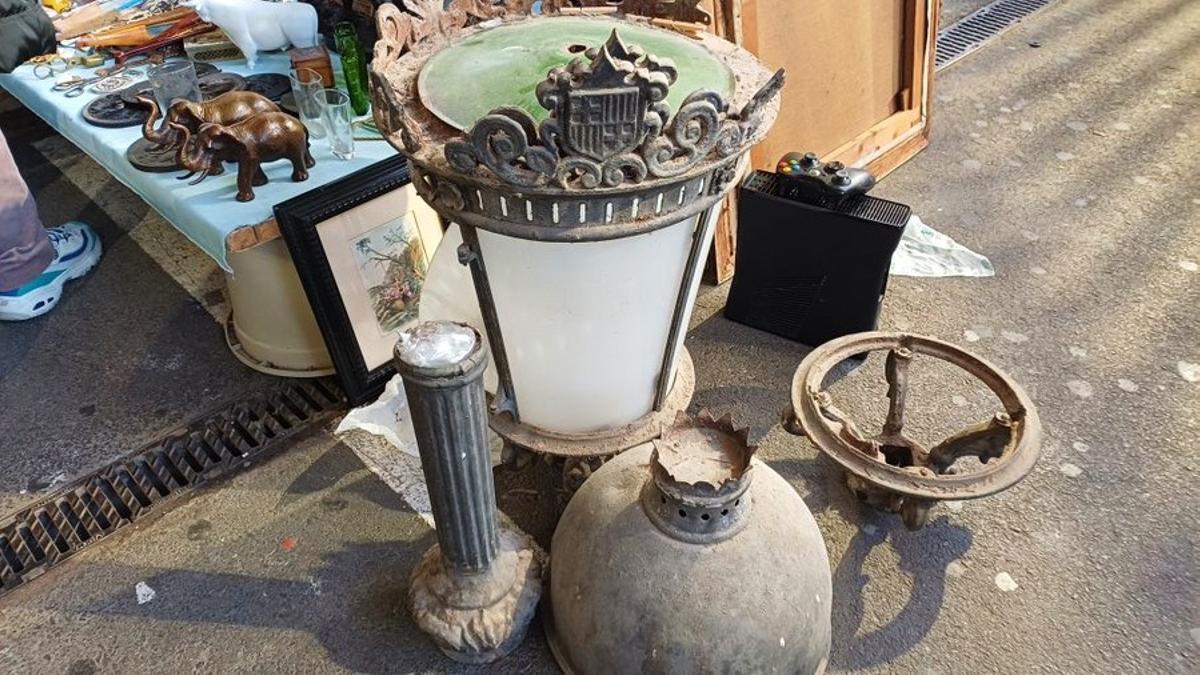 La imagen del farol en los Encantes compartida en redes