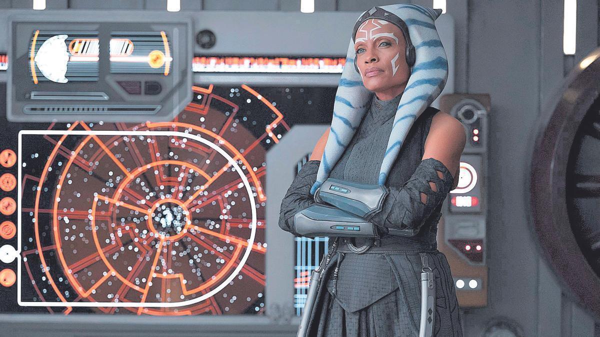 L’actriu Rosario Dawson caracteritzada com a Ahsoka Tano, a la sèrie ‘Ahsoka’