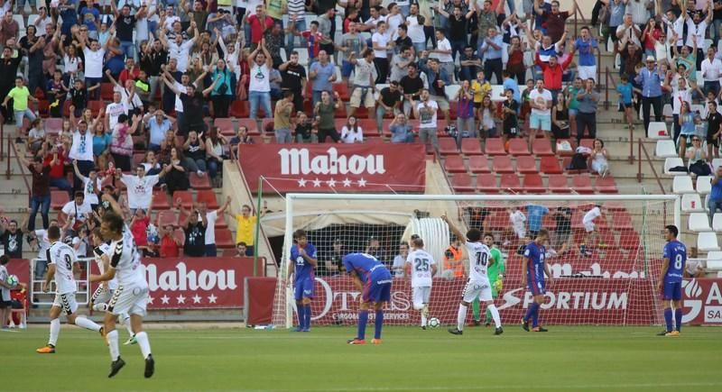 Partido entre el Albacete y el Real Oviedo