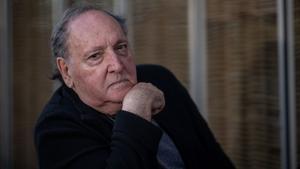 El escritor Ernesto Mallo, este noviembre en la sede de EL PERIÓDICO. 