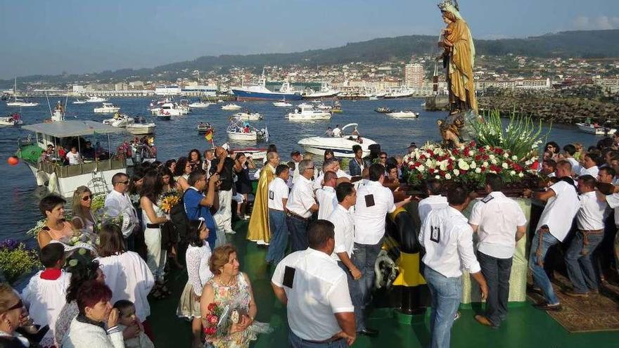 Una imagen de la procesión marítima del Carmen del pasado año. // Santos Álvarez