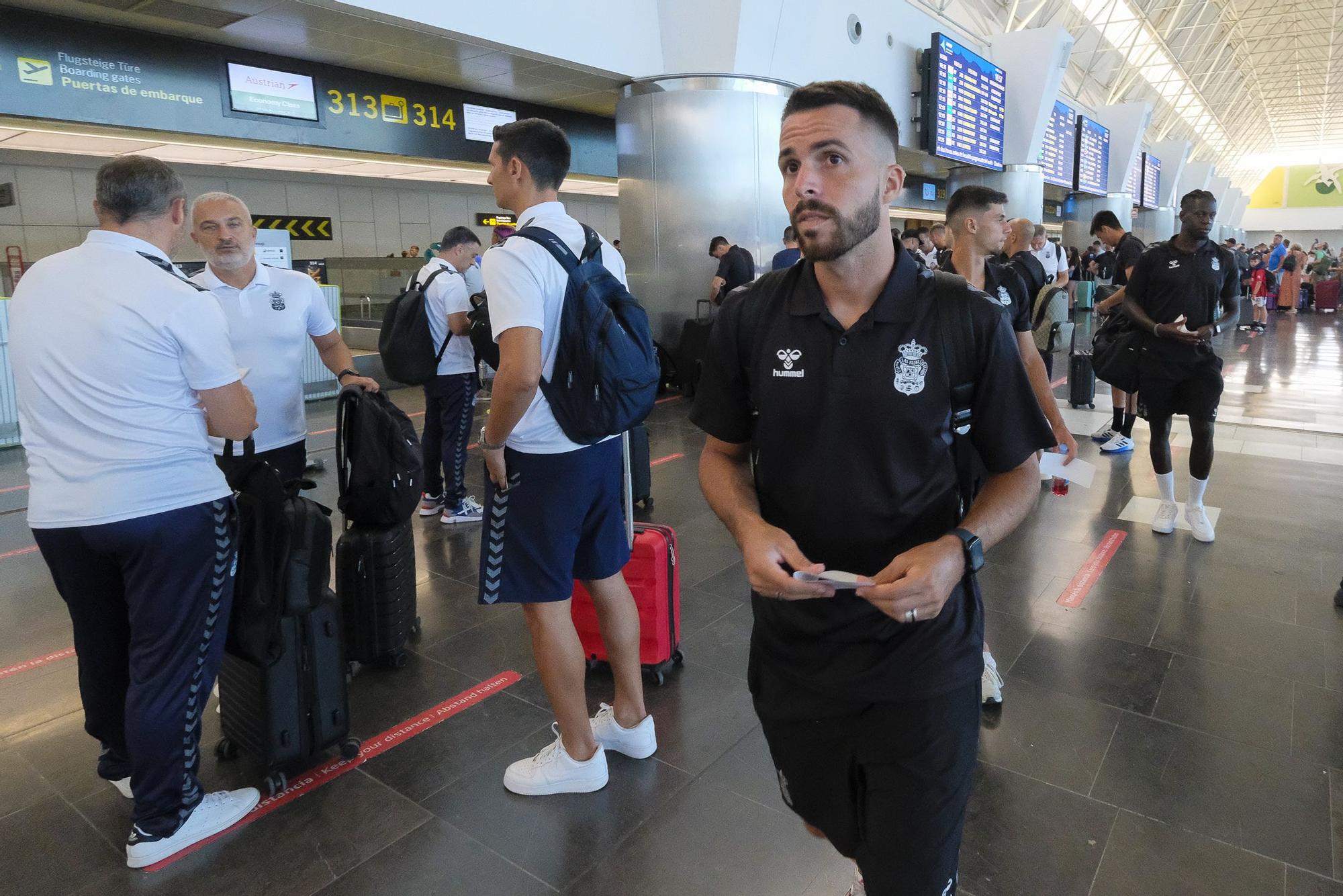 Jugadores y cuerpo técnico de la UD Las Palmas viaja a Girona