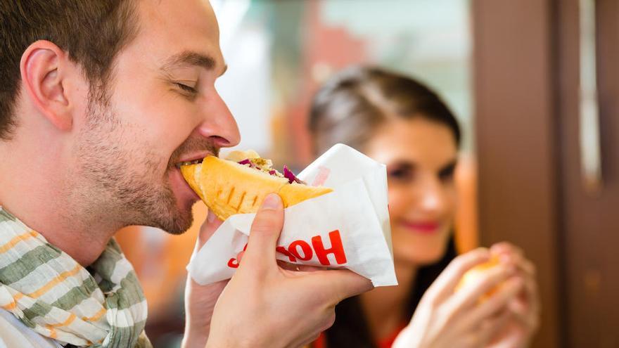 Descubre qué comida te hace envejecer.