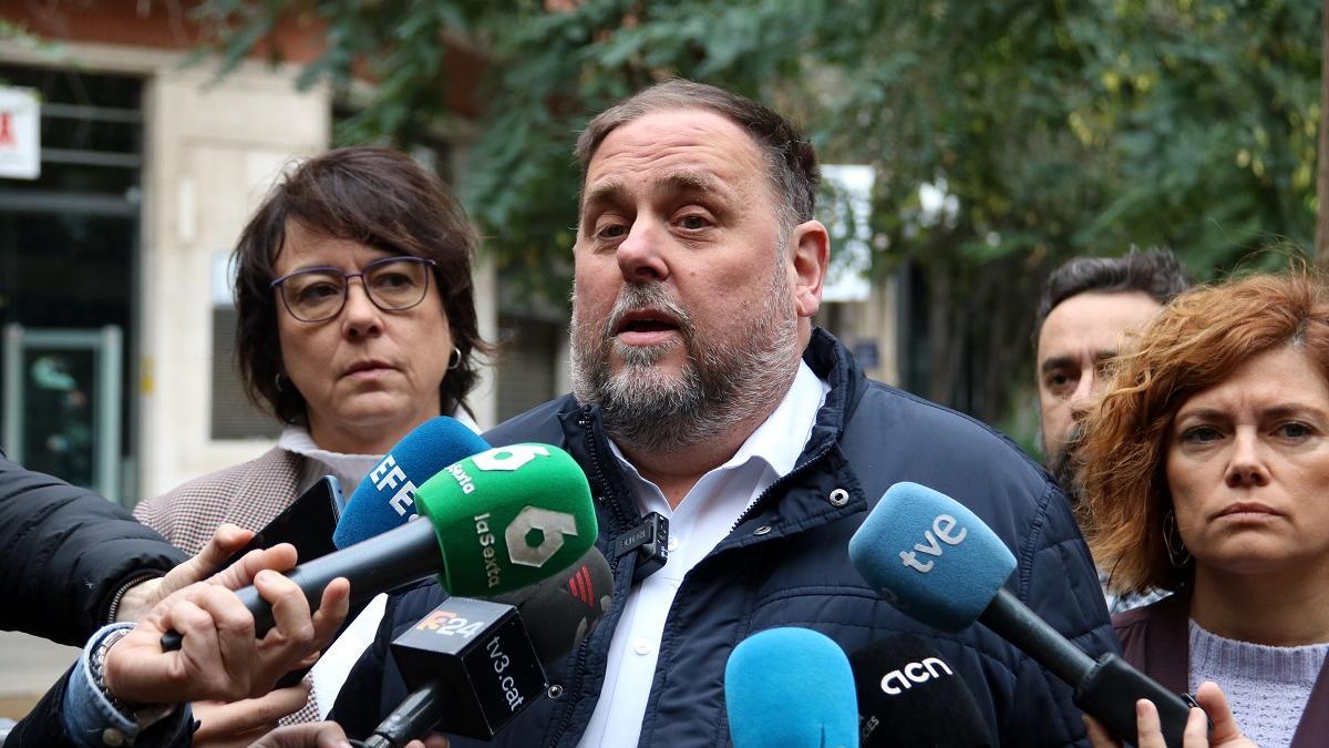Junqueras, Sánchez'i eleştiriyor ancak Puigdemont'un talep ettiği güven sorununu destekleyip desteklemediğini açıklamıyor