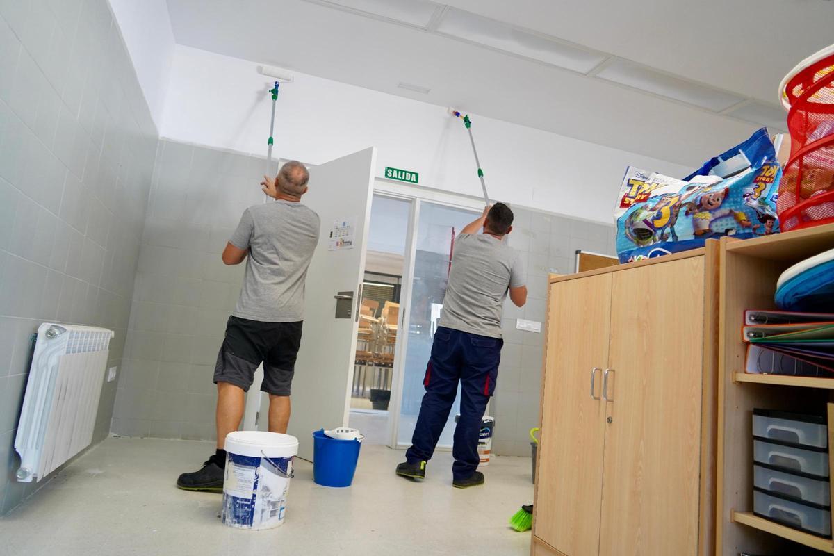 Ozge torer naked myla serves as a Exciting Attractive