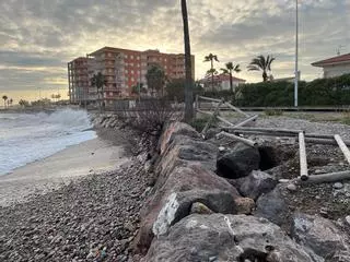 El temporal borra un poco más de costa en Castellón