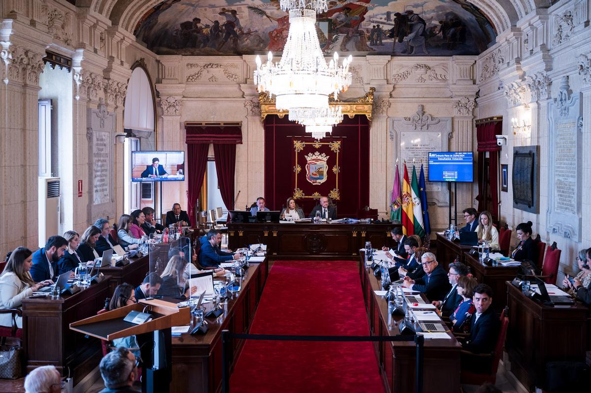 Imagen del pleno ordinario de abril del Ayuntamiento de Málaga.
