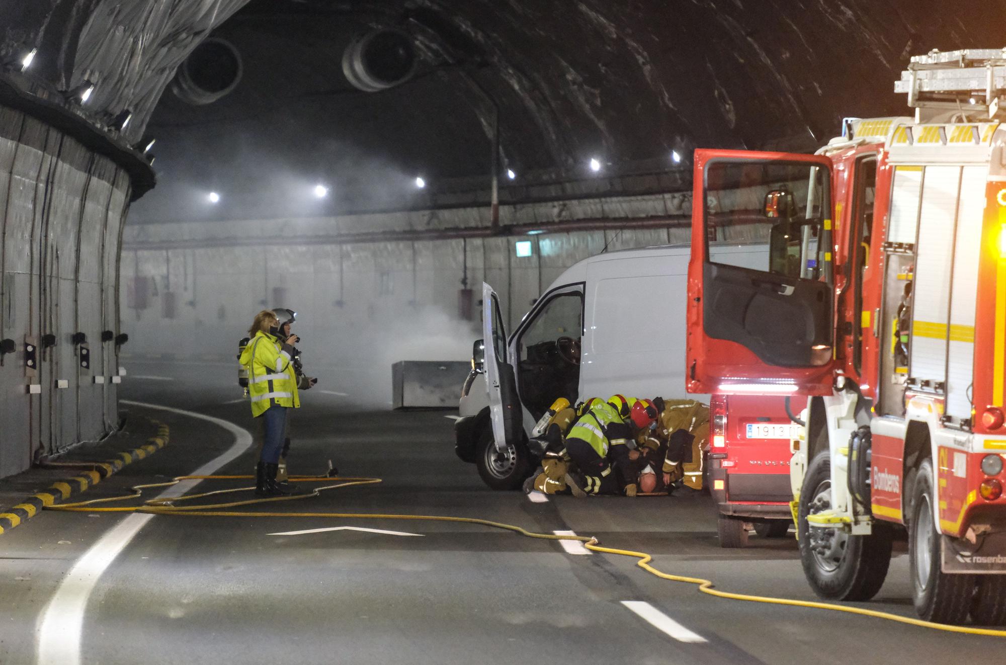 Accidente con incendio y dos heridos graves en el túnel de Villena: así ha sido el simulacro en la autovía A-31