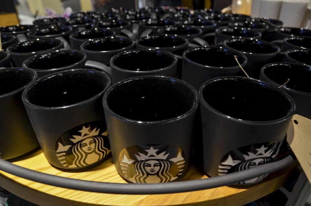 El primer Starbucks de Galicia abre en A Coruña