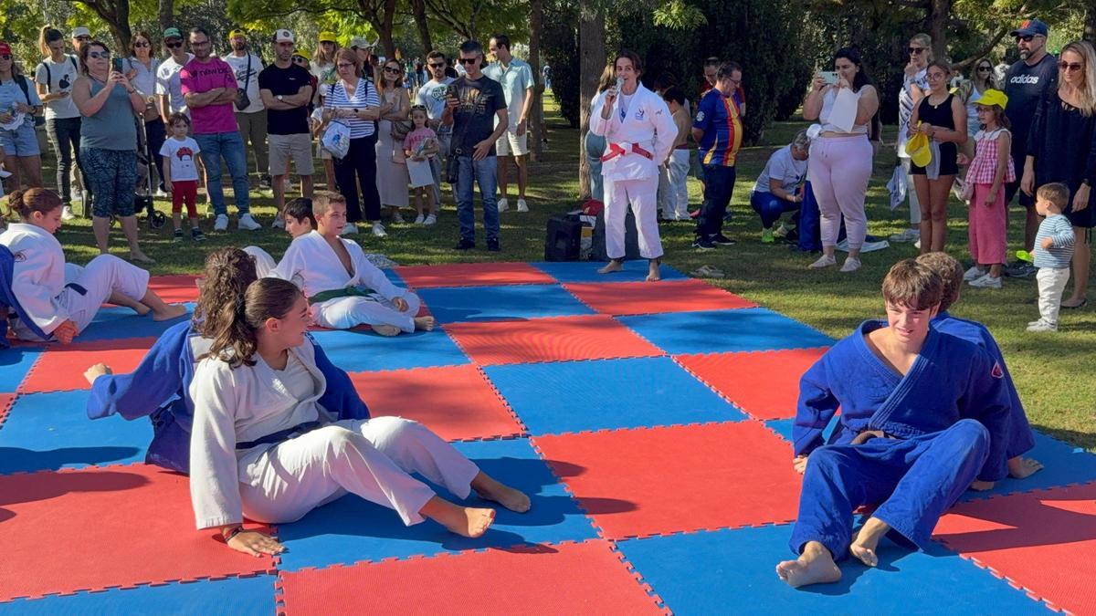 La Gran jornada lúdica del 10º aniversario del Parque La Marjal, en imágenes